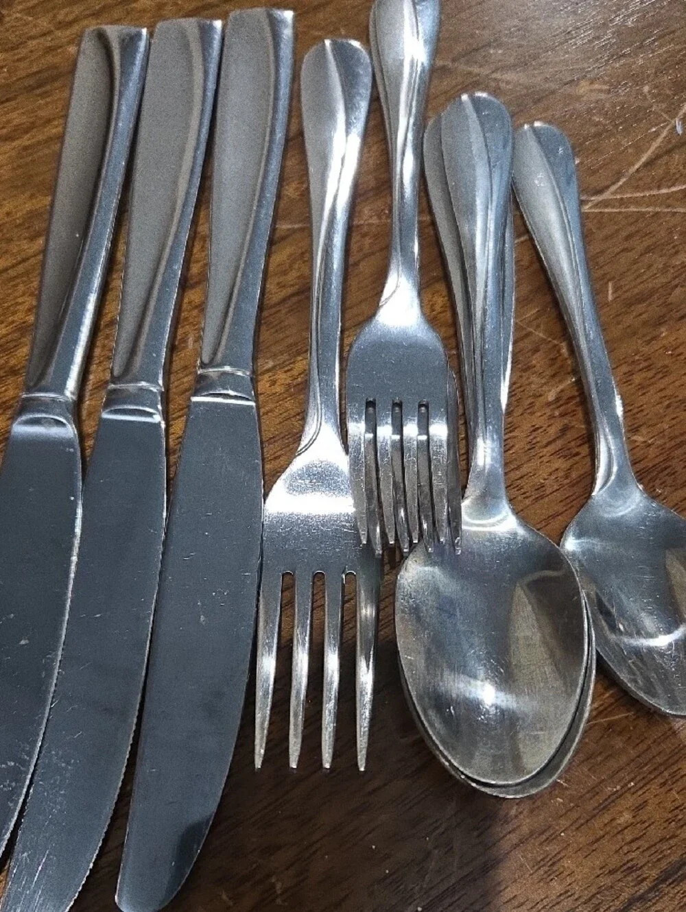 32Pcs.Mismatched Stainless Steel Flatware Set - Silver Service for Home Dining